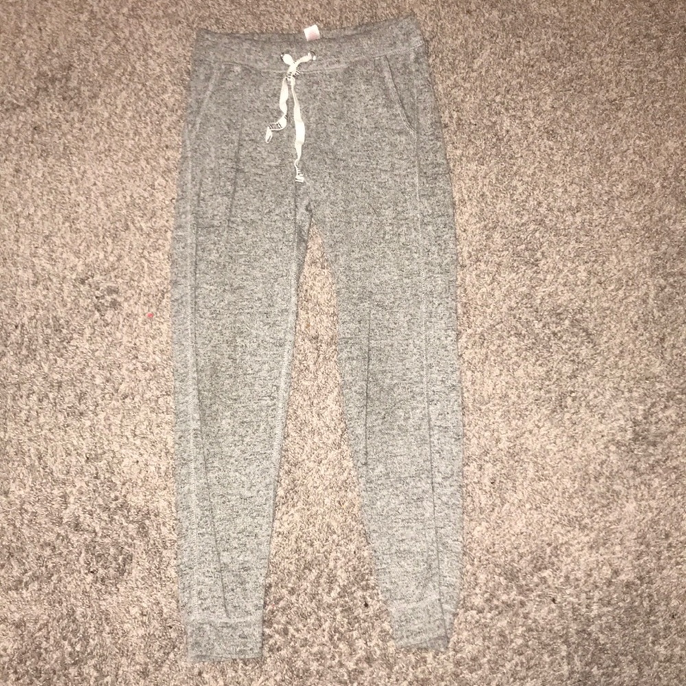 yoga pants